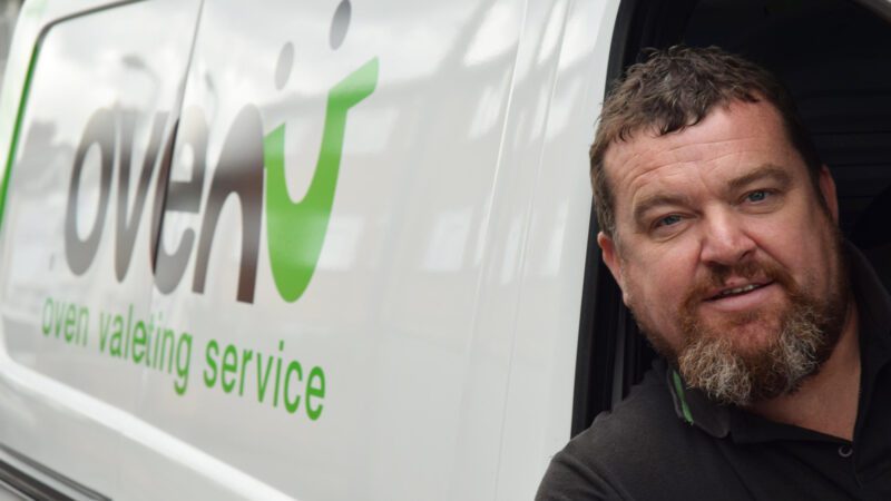 Steve Archibald, oven cleaner to the 'stars’, celebrates 20 years in business with Ovenu.